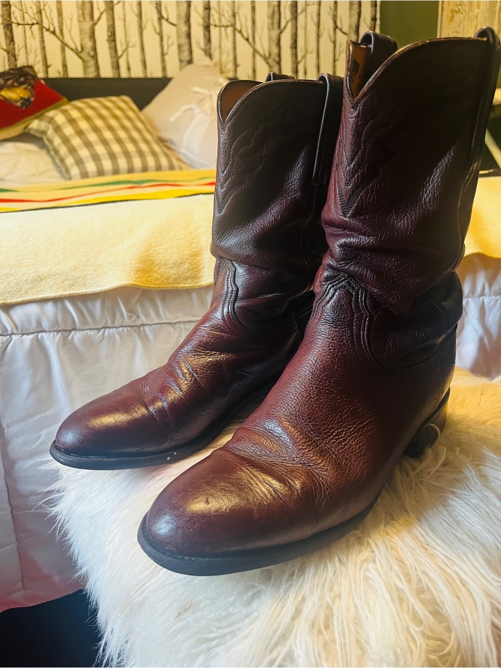 Lucchese  Women’s size 9.5 and Men’s size 8 leather Western Boots - Burgundy - Picture 2 of 14